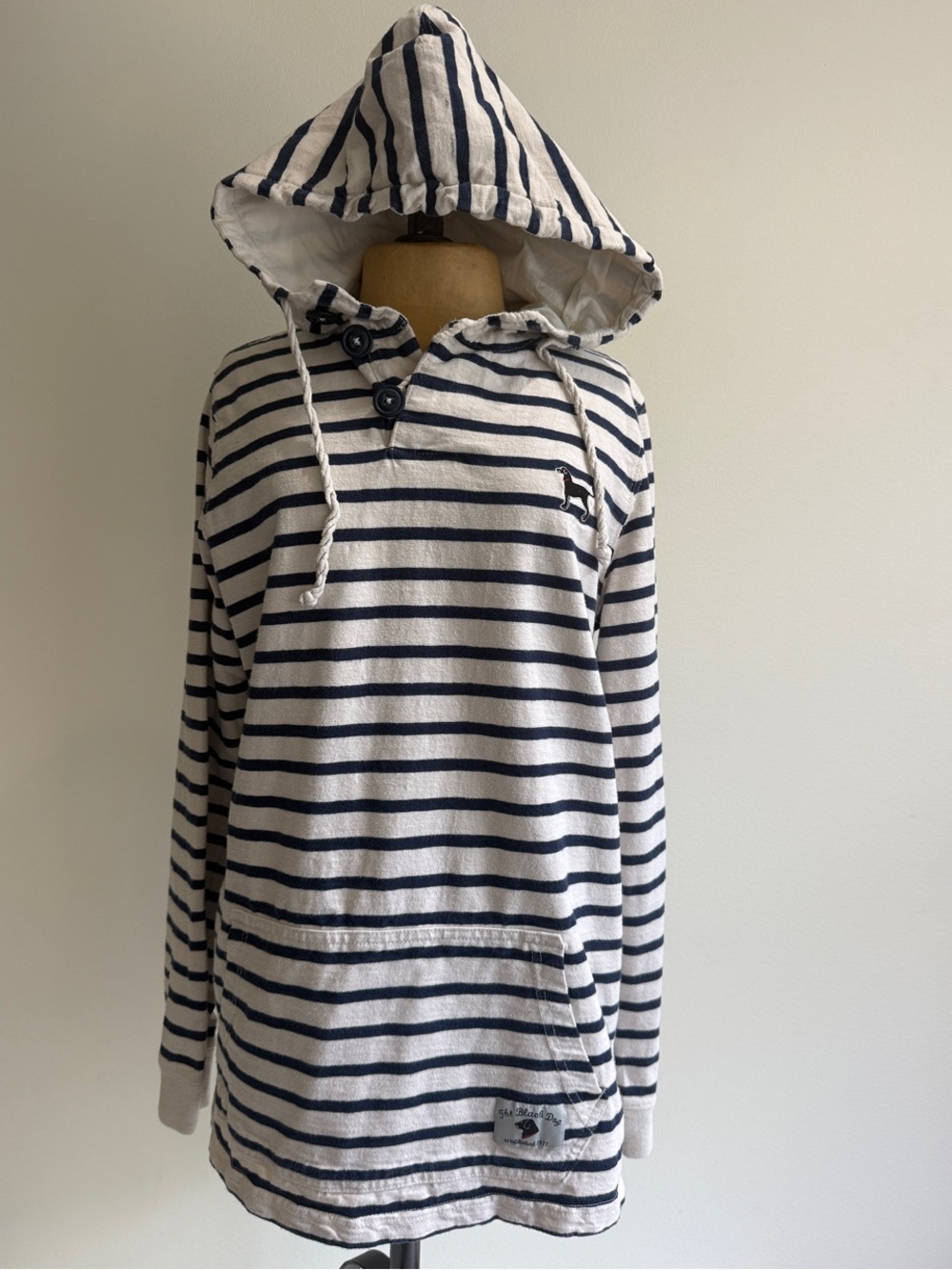 The Black Dog Navy and White Striped Hooded Pullover women’s size small